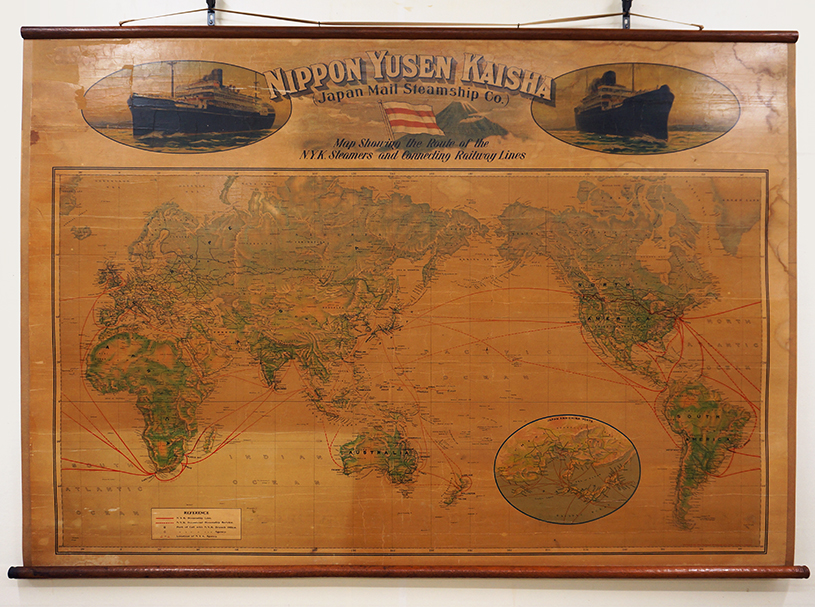 画像日本郵船株式会社　世界地図海図鉄道路線図修理後